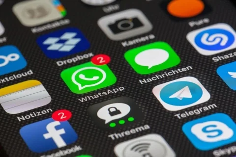 Social media bringing sexy back to customer service